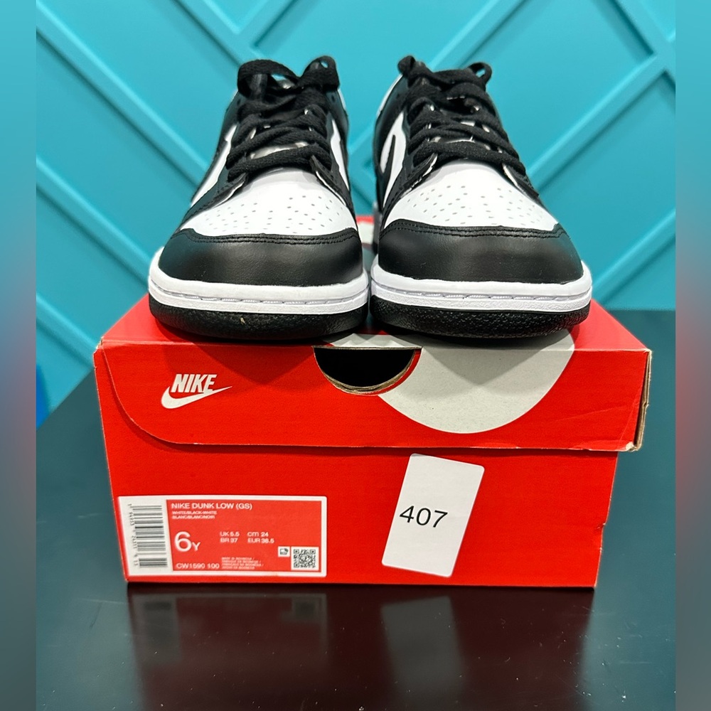 Nike Kids Black and White Dunk Low Sneakers - Size 6Y - Picture 8 of 10